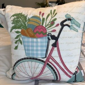 Throw/accent pillow.Vintage19”x19”.Embroidered/appliqués.French country/cottage.